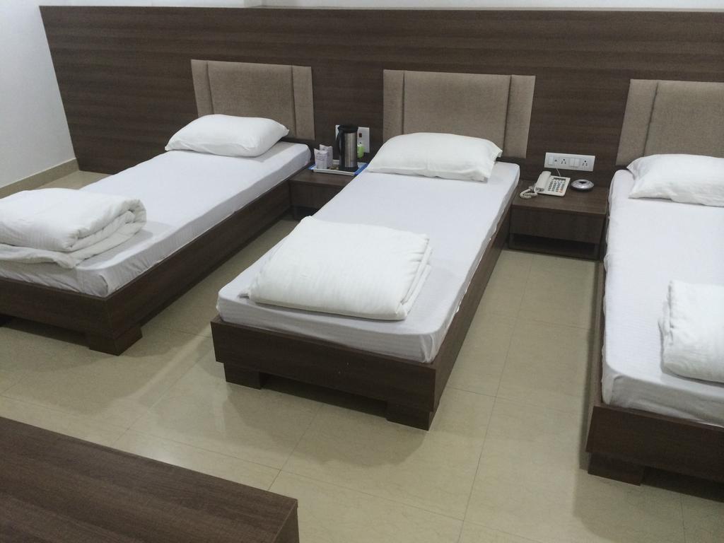 Jk Rooms 109 Hotel Mayur ナーグプル エクステリア 写真